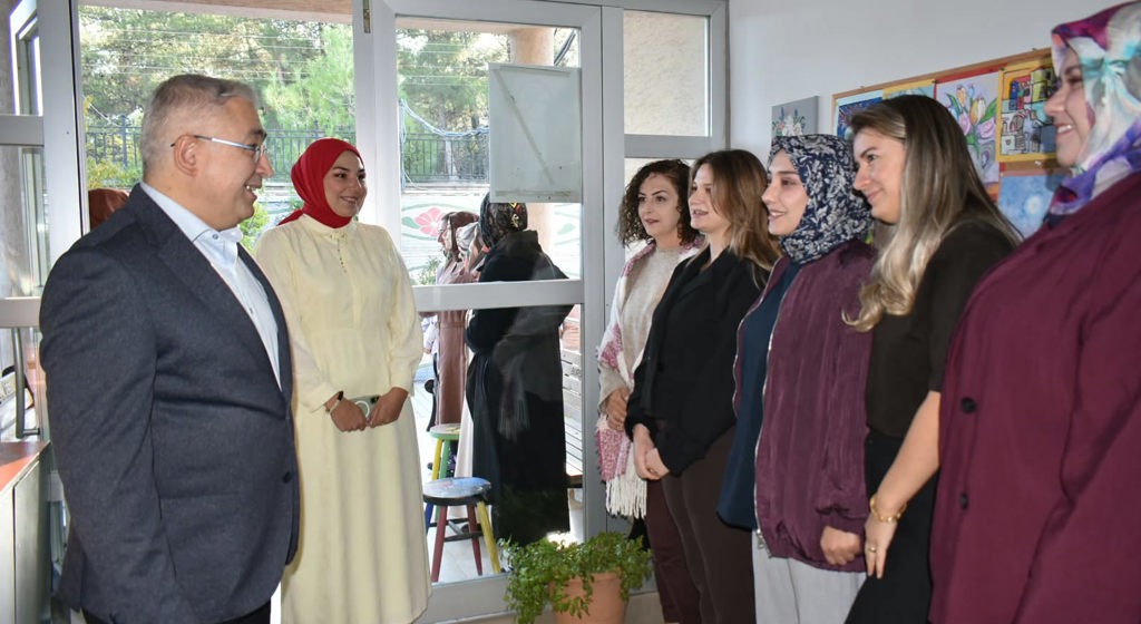 Geleceğimizin Teminatı Çocuklarımız İçin Çalışıyoruz