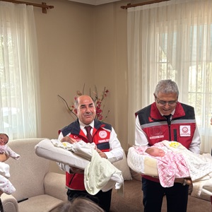 İl Müdürümüz Galip Sökmen, Dördüz Bebekleri Dünyaya Gelen Çörüt Ailesini Ziyaret Etti - fotoğraf 4