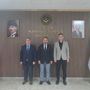 Muğla Menteşe Gençlik ve Spor İlçe Müdürü Yavuz KARAHASANOĞLU ile Muğla Uluslararası Gençlik Merkezi Müdürü Muhammed ÜLGEN, İl Müdürümüz Mahmut SELÇUK’u makamında ziyaret etti.  - fotoğraf 1