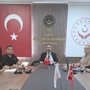 İl Müdürümüz Mahmut SELÇUK başkanlığında, İl Müdür Yardımcılarımızın katılımıyla müdürler toplantısı gerçekleştirildi.  - fotoğraf 1