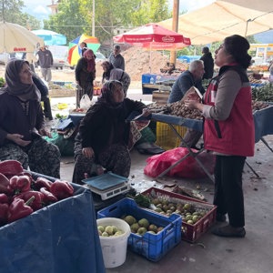 İl Müdürlüğümüze Bağlı GÖLHİSAR SOSYAL HİZMET MERKEZİ Müdürlüğümüz Tarafından ÇAVDIR İlçesi Pazartesi  Pazarı’nda Vatandaşlarımızla Bir Araya Gelinerek Bilgilendirme Faaliyeti Gerçekleştirildi - fotoğraf 12