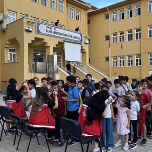 🎬🌙 Gökyüzü Altında Çocuk Kahkahaları İdil’de - fotoğraf 1