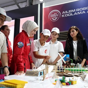 Aile ve Sosyal Hizmetler Bakanımız Göktaş, TEKNOFEST Güneydoğu'yu ziyaret etti - fotoğraf 5