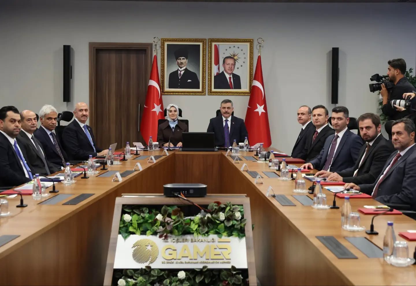 İl ve İlçe Sosyal Yardımlaşma ve Dayanışma Vakıfları Performans Karnesi Toplantısı Gerçekleştirildi