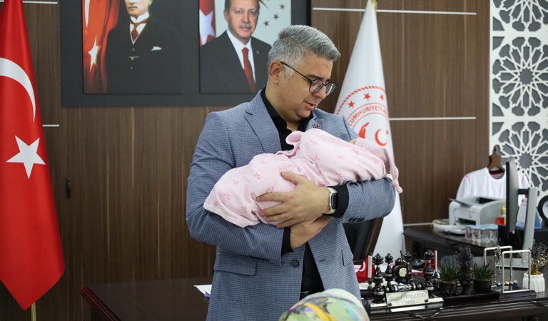 Bir Çocuğumuz Daha Koruyucu Ailesine Kavuştu