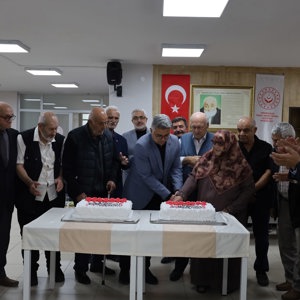 İl Müdürümüz Özgür Kırmızıtaş, Kıymetli Büyüklerimizle Dünya Yaşlılar Günü’nü Kutladı - fotoğraf 1