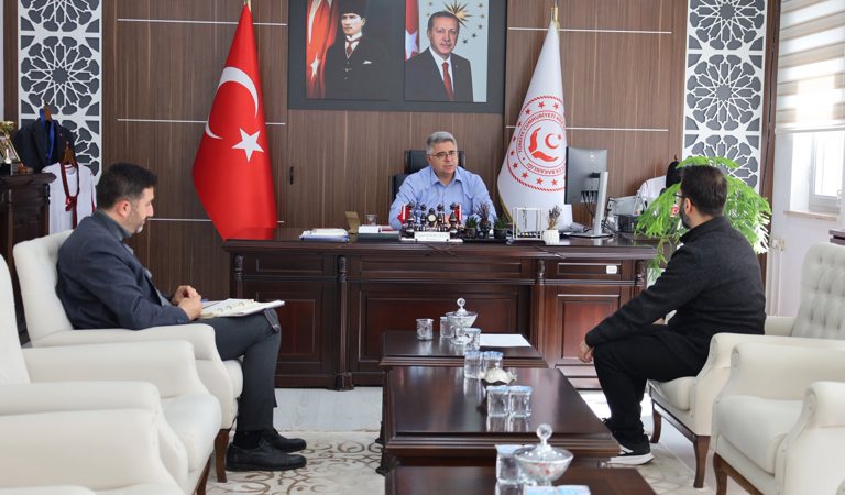 İl Müdürümüz Özgür Kırmızıtaş, Personelimizin Talep ve Önerilerini Dinliyor