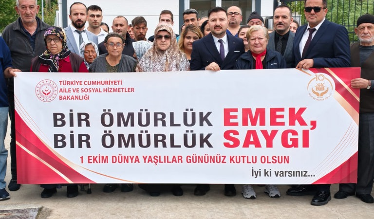 1 Ekim Dünya Yaşlılar Günü kapsamında bir araya gelinmiştir.