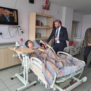 İl Müdürümüz Alper Alp,kuruluşlarımızda hizmet alan serebral palsili özel bireyleri ziyaret etti. - fotoğraf 2