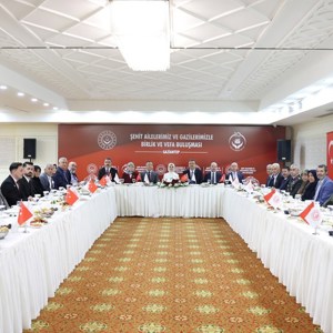 Bakan Göktaş, Gaziantep'te şehit aileleri ve gazilerle vefa buluşmasında bir araya geldi: - fotoğraf 15