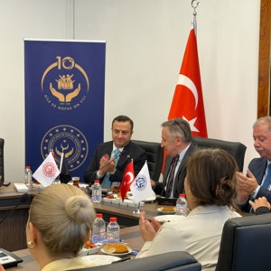 Isparta Aile ve Sosyal Hizmetler İl Müdürlüğümüz ile Mehir Aile Platformu Isparta İl Temsilciliği iş birliğinde, Evlenecek Gençlerin Desteklenmesi Projesi kapsamında bebek sahibi ailelerimizle kahvaltı programında bir araya geldik. - fotoğraf 24