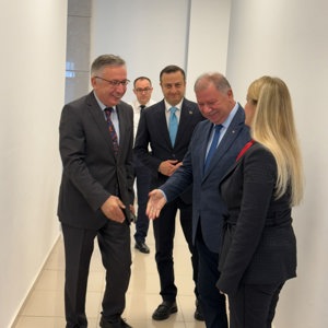 Isparta Aile ve Sosyal Hizmetler İl Müdürlüğümüz ile Mehir Aile Platformu Isparta İl Temsilciliği iş birliğinde, Evlenecek Gençlerin Desteklenmesi Projesi kapsamında bebek sahibi ailelerimizle kahvaltı programında bir araya geldik. - fotoğraf 19
