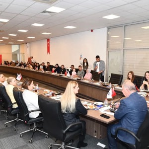 Isparta Aile ve Sosyal Hizmetler İl Müdürlüğümüz ile Mehir Aile Platformu Isparta İl Temsilciliği iş birliğinde, Evlenecek Gençlerin Desteklenmesi Projesi kapsamında bebek sahibi ailelerimizle kahvaltı programında bir araya geldik. - fotoğraf 8