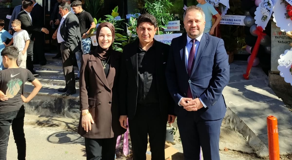 Koruyucu Ailemizin İş Yeri Açılışına Katılım 