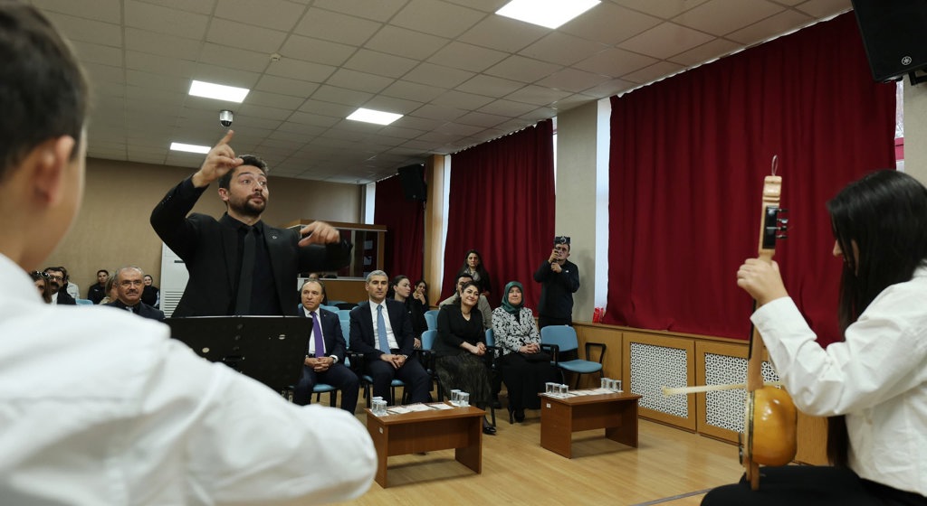 MEVA İle Çocuklarımızın Sesinde Umut, Ezgisinde Gelecek Var