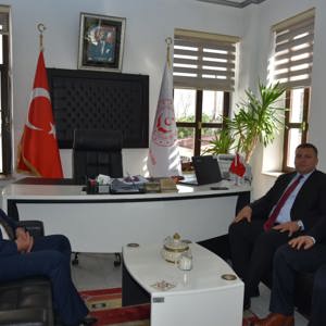 Vezirköprü Kaymakamı ve Belediye Başkanı İl Müdürümüzü ziyaret etti - fotoğraf 1