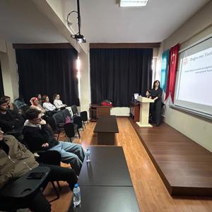 Üniversite Öğrencilerine Yönelik “Sağlıklı Yaşam ve Güvenli İlişkiler” Seminerleri Düzenlendi. - fotoğraf 8