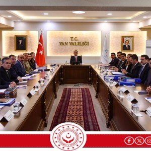 Valimiz Sn. Ozan Balcı Başkanlığında, Valiliğimiz Ali Paşa Toplantı Salonunda Toplantı Yapıldı. - fotoğraf 1
