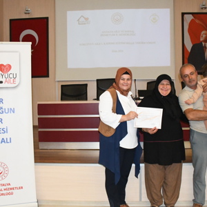Antalya’da Koruyucu Ailelere Yönelik 1. Kademe Eğitimi Tamamlandı - fotoğraf 11