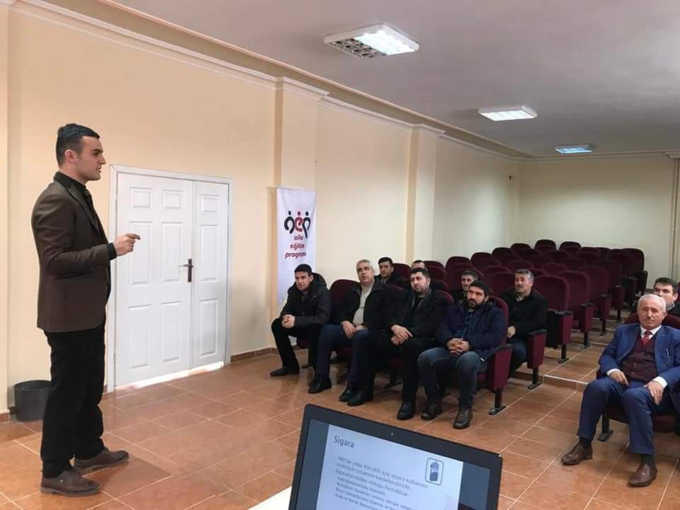 Sigarayı bırakma günü münasebetiyle muhtarlara eğitim verilmiştir