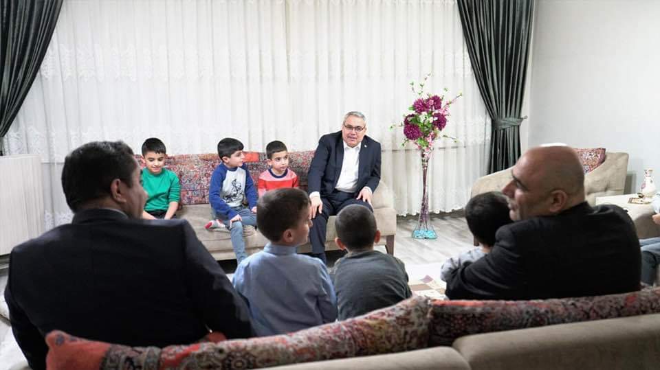 Sayın Valimiz Doç.Dr.İlker GÜNDÜZÖZ ve Emniyet Müdürümüz Ahmet ARIBAŞ Murat Çocuk Evimizi ziyaret ettiler