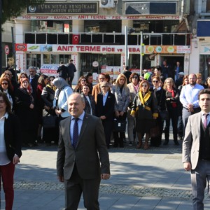 8 Mart Dünya Kadınlar Günü Dolayısıyla Atatürk Anıtı’na Çelenk Sunuldu - fotoğraf 4