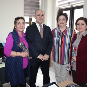 İl Müdürlüğü personeline “Kadınlar Günü” sürprizi  - fotoğraf 3