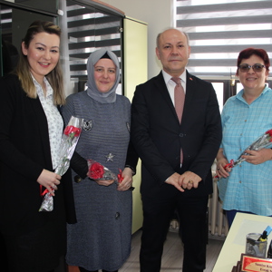 İl Müdürlüğü personeline “Kadınlar Günü” sürprizi  - fotoğraf 10