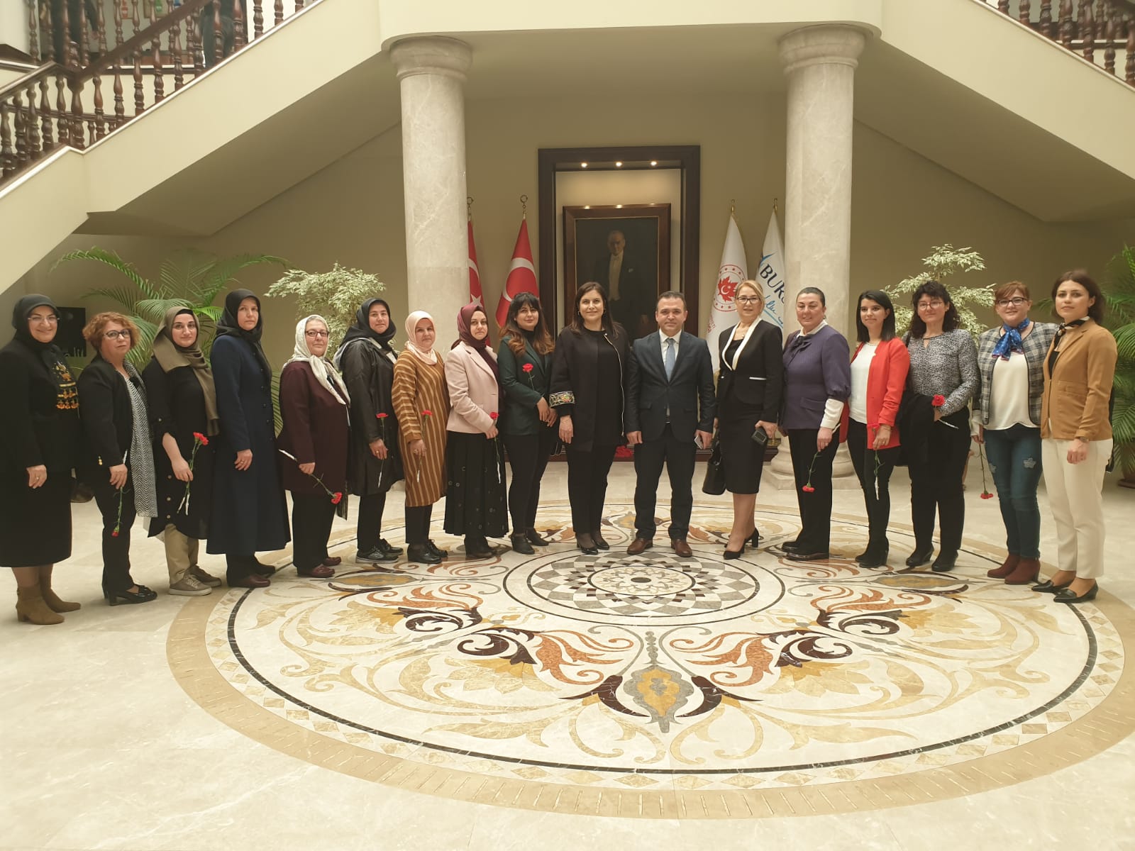 Sayın Valimiz Yakup CANBOLAT’a  Üreten Kadın Dernekleri Federasyonu’ndan Ziyaret