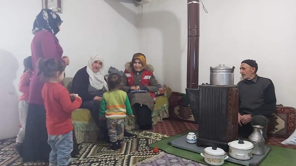 Gayretle ve özveriyle çalışarak şehrimizde çalmadığımız kapı, uğramadığımız bucak kalmaması konusunda özen gösteriyoruz.