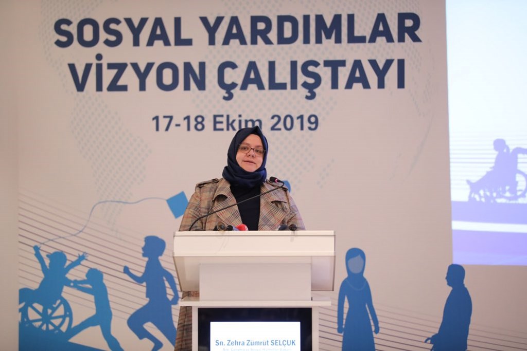 Bakan Selçuk: “Sosyal Yardımlaşma ve Dayanışma Vakıflarına Ek Kaynak Gönderilecek”