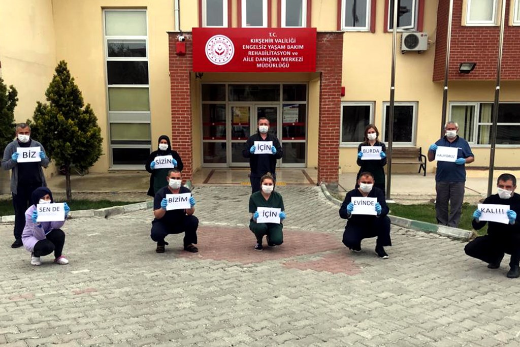 Bakanımız Sayın Zehra Zümrüt SELÇUK : “Huzurevlerimiz İçin Tedbirleri İçeren İkinci Rehberimizi Yayınladık"