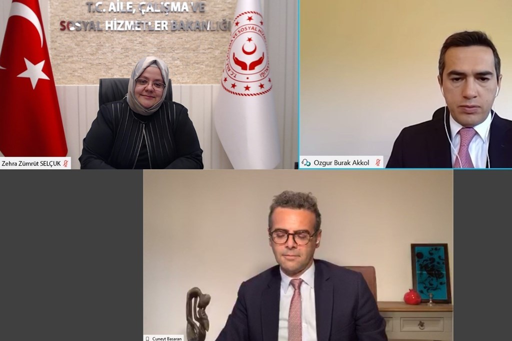 Bakan Selçuk, “MESS Webinarı” Programına Katıldı