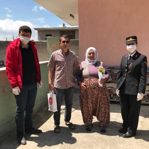 İl Müdürlüğümüzden Şehit Annelerine Anneler Günü Ziyareti Yapıldı - fotoğraf 22