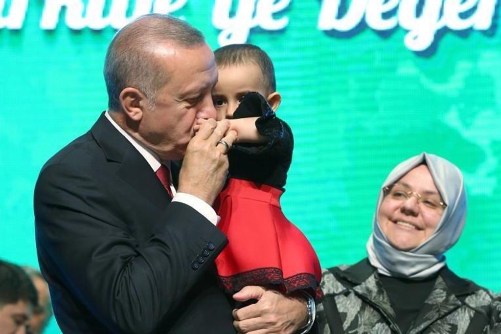 Aileler Danışmanlık Hizmetleriyle Güçlendiriliyor