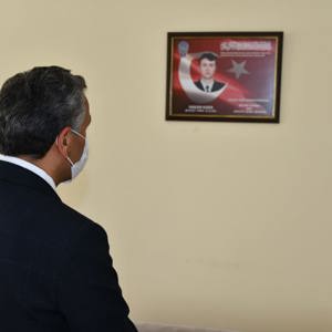 İl Müdürümüz Tekin Balcı, Valimiz Sayın Osman Kaymak ile birlikte şehit ailelerinin bayramını kutladı - fotoğraf 10
