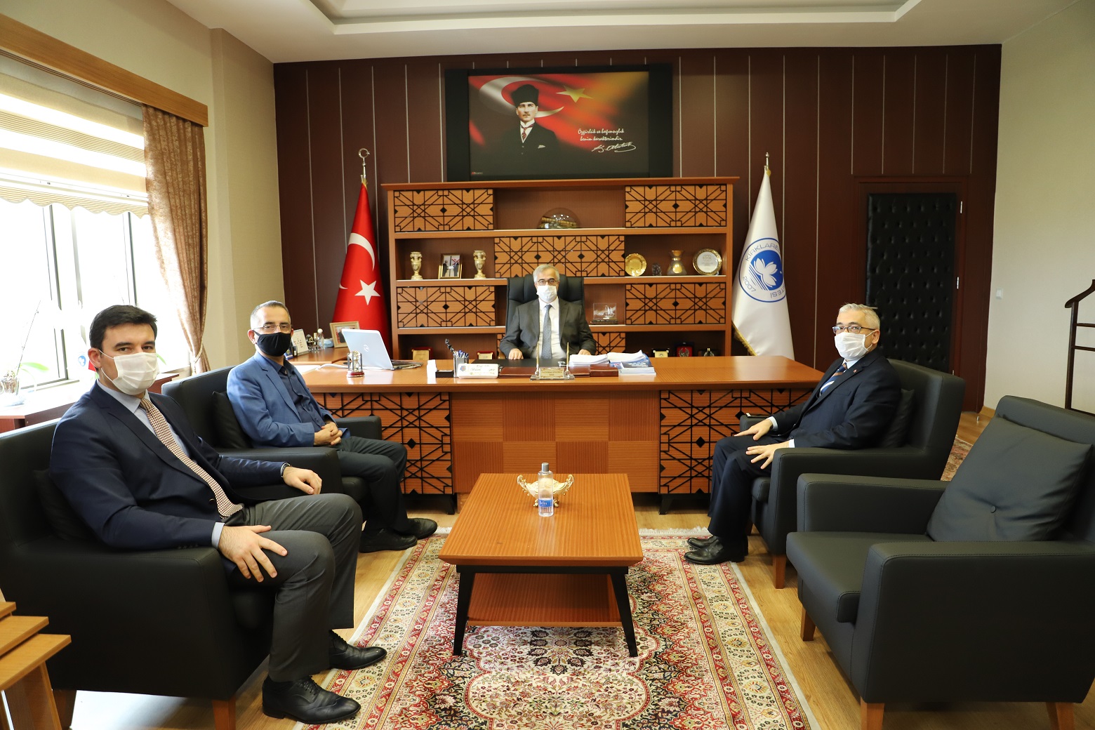 İl Müdürü Faruk UYSAL Kırklareli Üniversitesi Rektörü Prof. Dr. Bülent ŞENGÖRÜR’ü  ziyaret etti.