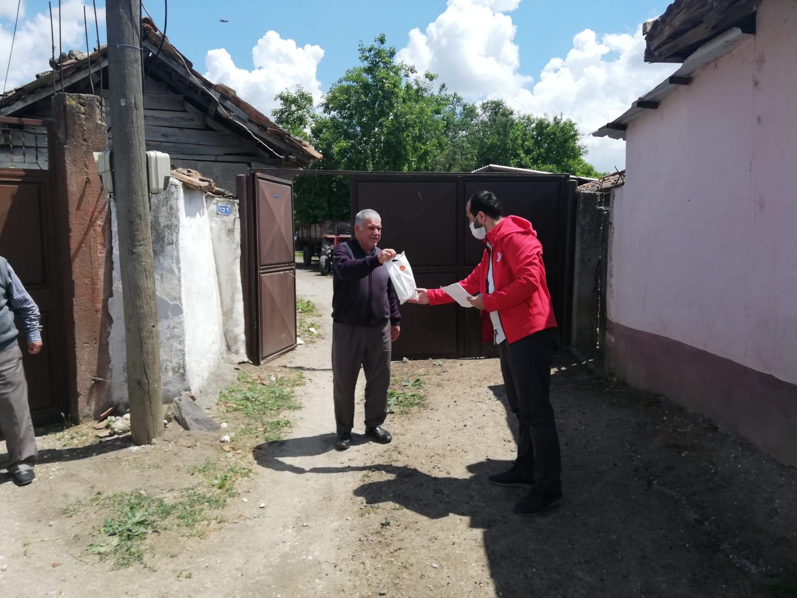 Şehit Yakını ve Gazilerimize Maske Dağıtımları Sürüyor