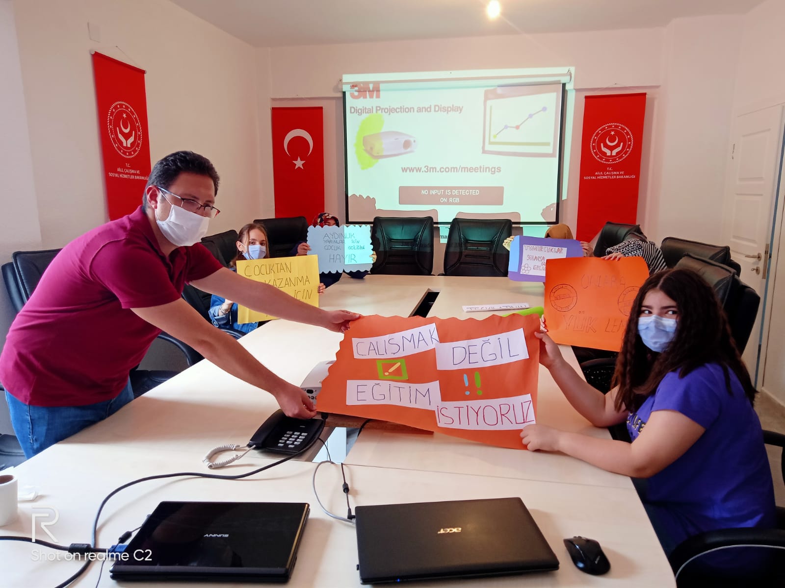 12 Haziran Çocuk İşçiliği ile Mücadele Günü Kapsamında Farkındalık Etkinlikleri Gerçekleştirildi