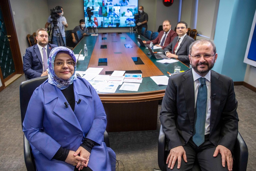 Bakan Selçuk, AA Editör Masası'nda Gündemi Değerlendirdi