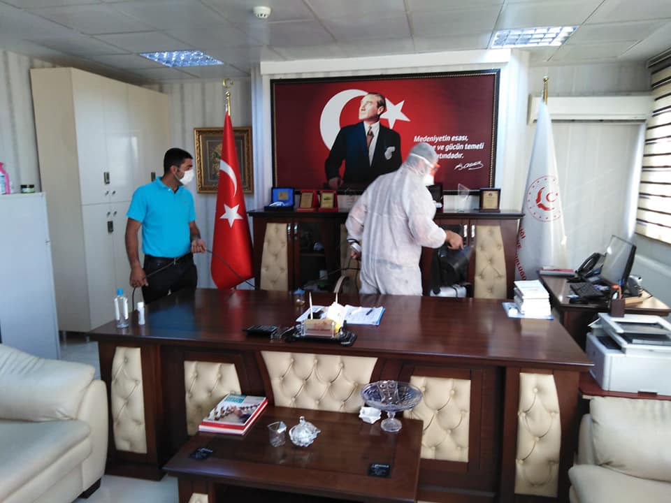 Ülkemizi etkisi altına alan Covid-19 virüsü tedbirleri kapsamında il müdürlüğü binamızda düzenli olarak dezenfeksiyon çalışmaları gerçekleştirilmektedir