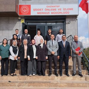 Bakan Yardımcımız Sayın Leman Yenigün, Şiddet Önleme ve İzleme Merkezimizi Ziyaret Etti - fotoğraf 1