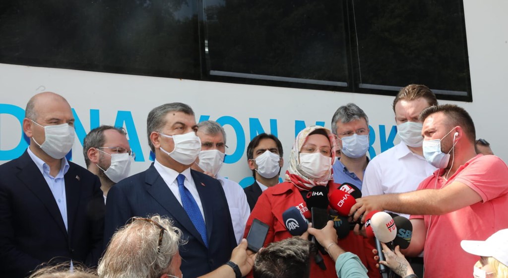 Bakanımız Selçuk, Sakarya'da Patlamanın Yaşandığı Bölgede İncelemelerde Bulundu