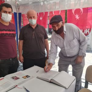 15 Temmuz Anı Defteri Standı Açıldı - fotoğraf 8