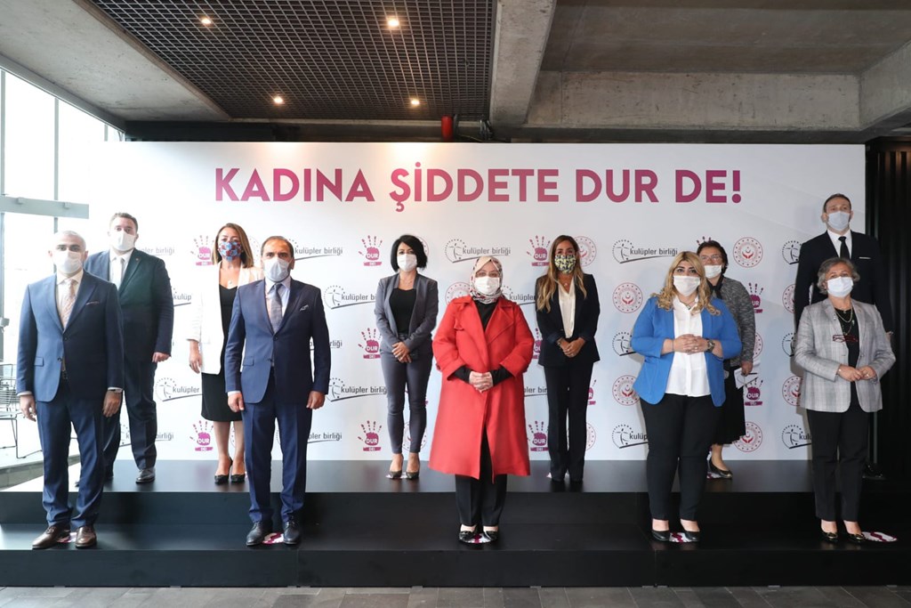 Bakan Selçuk, “Kadına Şiddete Dur De" Kampanyası Kapsamında, Futbol Kulüplerinin Kadın Yöneticileri ile Bir Araya Geldi