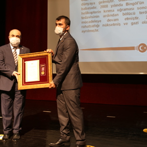 Şehit Yakınlarına ve Gazilere Devlet Övünç Madalyası ve Beratı Tevcih Edildi  - fotoğraf 7