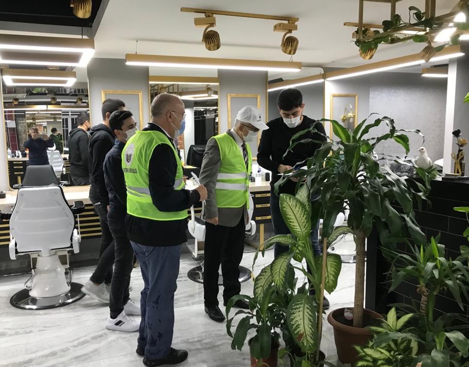 Kırklareli Aile, Çalışma ve Sosyal Hizmetler İl Müdürü Faruk UYSAL başkanlığında Covid-19 salgını ile mücadele kapsamında İlimiz Merkez İlçe sınırları içinde denetimlerimiz devam ediyor.