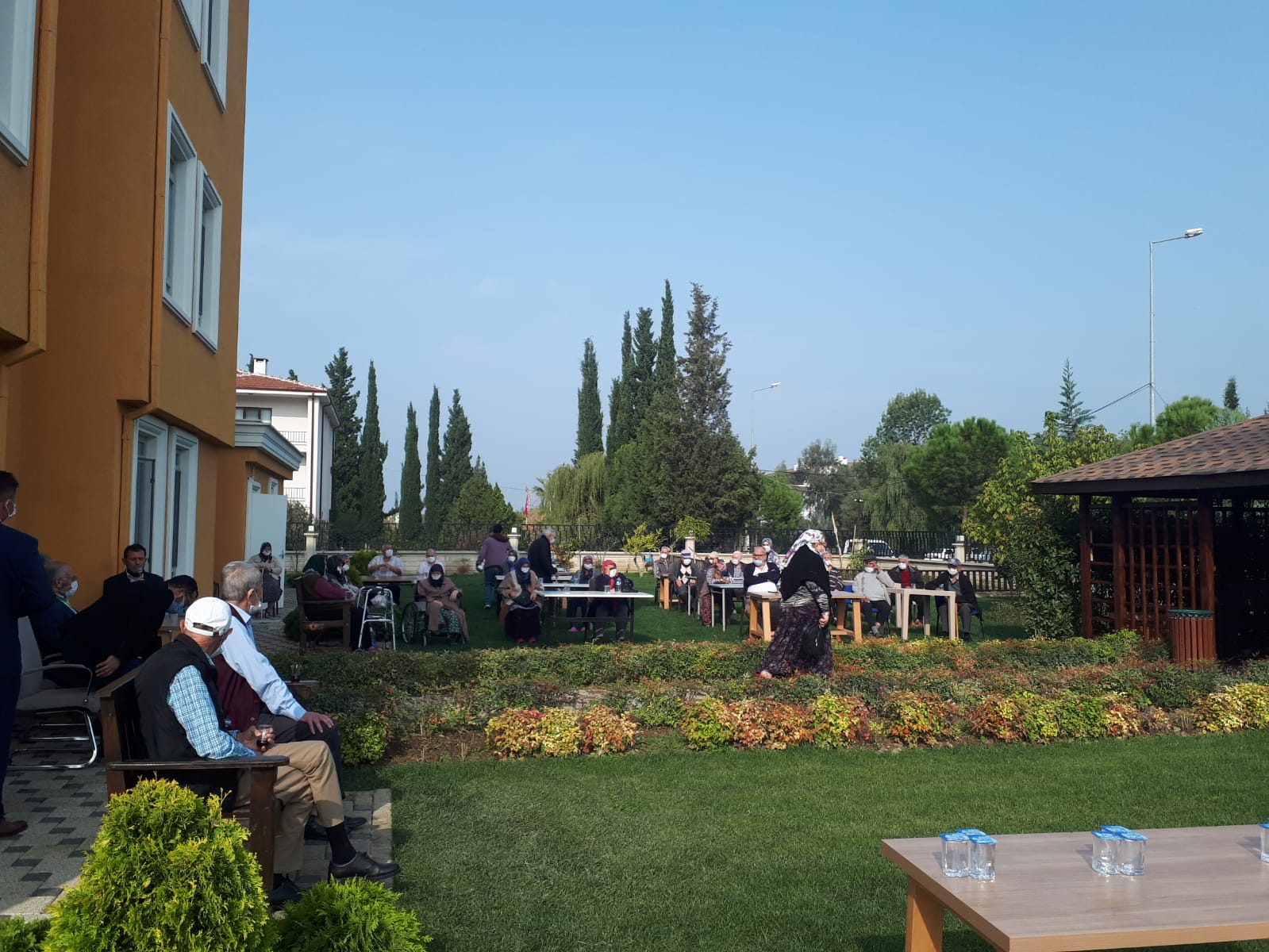 İznik Ülker Aktar Huzurevimizde Mevlid Kandili Programı Düzenlendi.