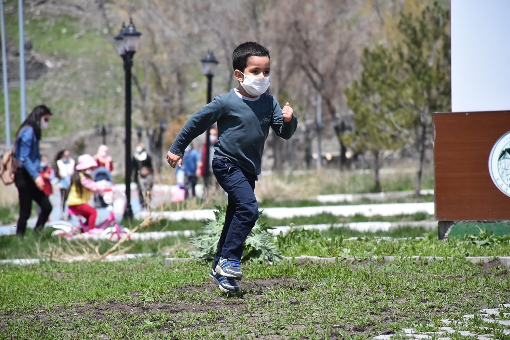 Bakanlığımız, Çocuk İşçiliği ile Mücadelede Yeni Bir Proje Başlatıyor