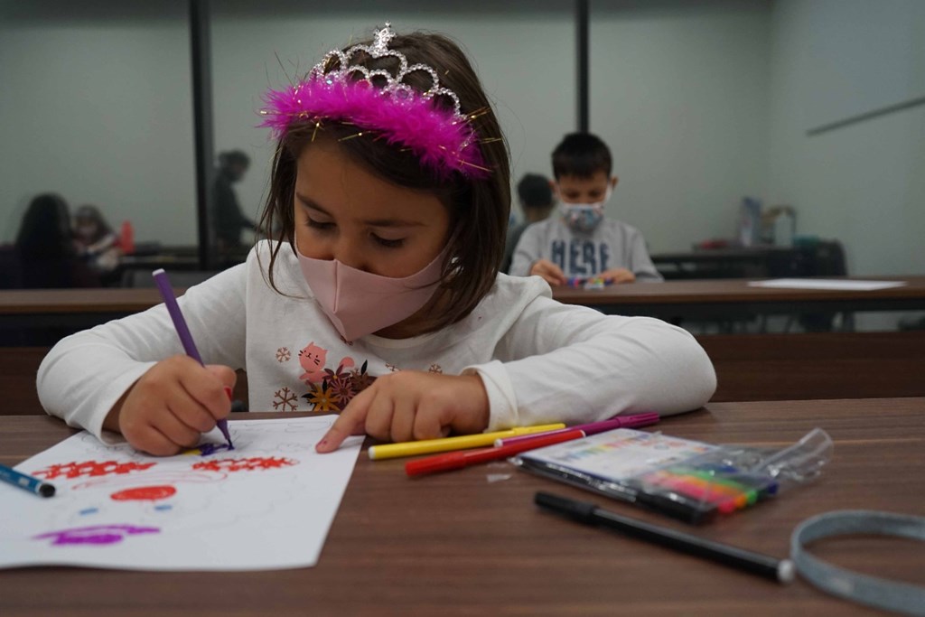 Bakan Selçuk: “İhtiyaç Sahibi Hanelerde Yaşayan 386 Bini Aşkın Dezavantajlı Öğrenciye Destek Sağladık”